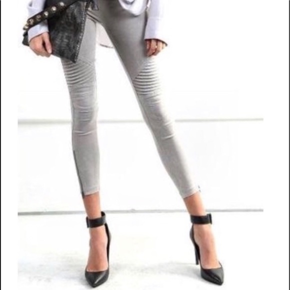 Vici Pants - ✨(Olivia)Light Gray Moto Leggings✨